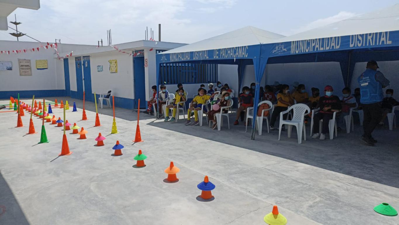 Actividades por día de la educación física en punto de encuentro bella esmeralda de pachacamac