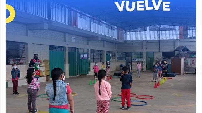 La promo vuelve en la iei 651 santa teresita del niño jesús de ves