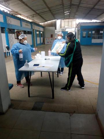 Iei 652 divino corazón de jesús entrego cuadernos de trabajo