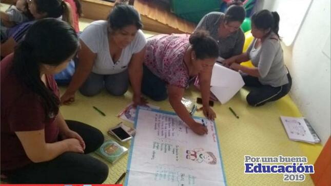 Capacitación en planificación curricular: promotoras educativas