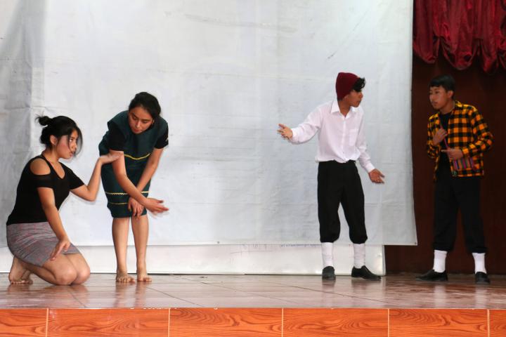 Inauguran juegos florales con teatro - etapa ugel