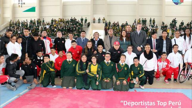 Visitas de “deportistas top a escuelas”