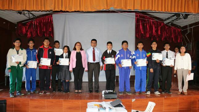 Ceremonia de reconocimiento a ganadores de concursos educativos
