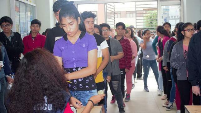 Más de 43 mil talentos rindieron el examen nacional de preselección beca 18