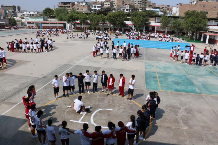 Estudiantes de lima participaron de simulacro nacional escolar