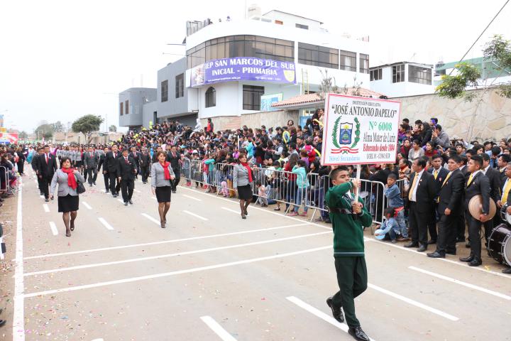Con arte y peruanidad
