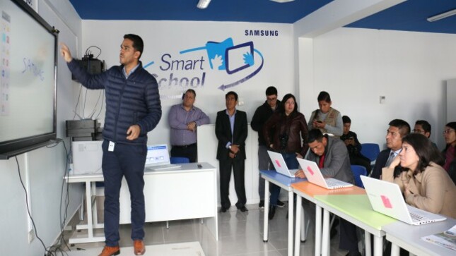 Aula digital entrega samsung a ie santa rosa de collanac