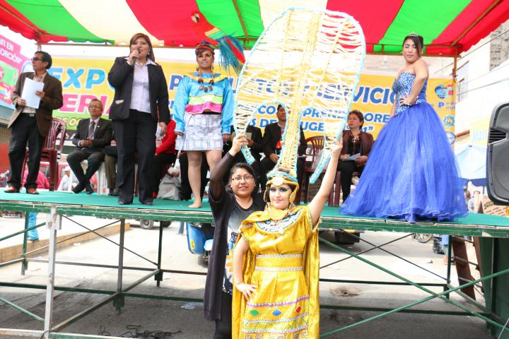 Expoferia de cetpros de sjm y vmt culmino con desfile de modas