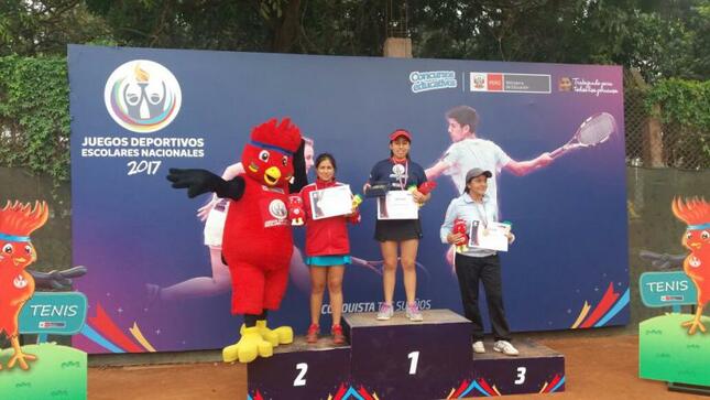 Otra de oro en juegos deportivos escolares en tenis de campo