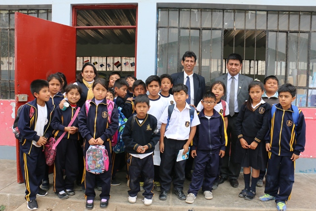 Verificando asistencia docentes en ie 6021 papa león xiii