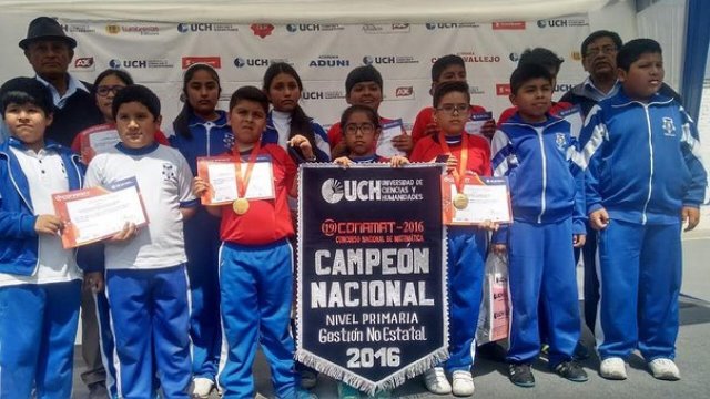 Escolares ganaron concurso nacional de matématica