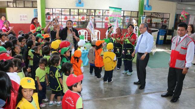Iei casa montessori ves recibe a ministro de educación