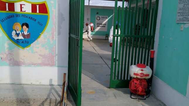 Se inicia campaña de fumigación en centros educativos del Distrito El Alto  caleta Cabo Blanco 
