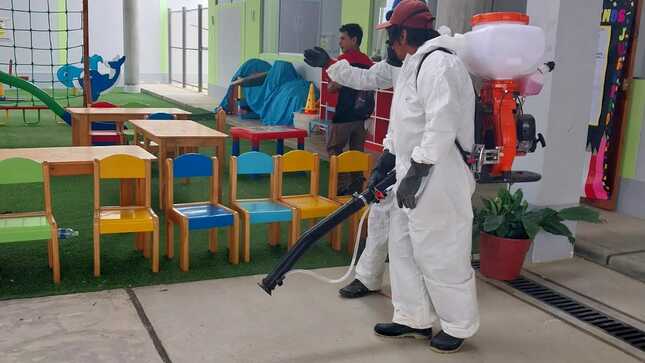 Se continua con la Fumigación de Instituciones Educativas