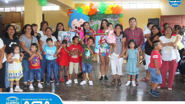 agasajó a niños con síndrome de down