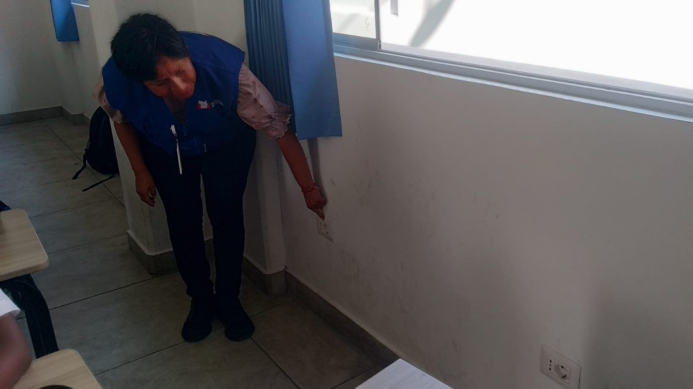 Comisionada supervisa colegio