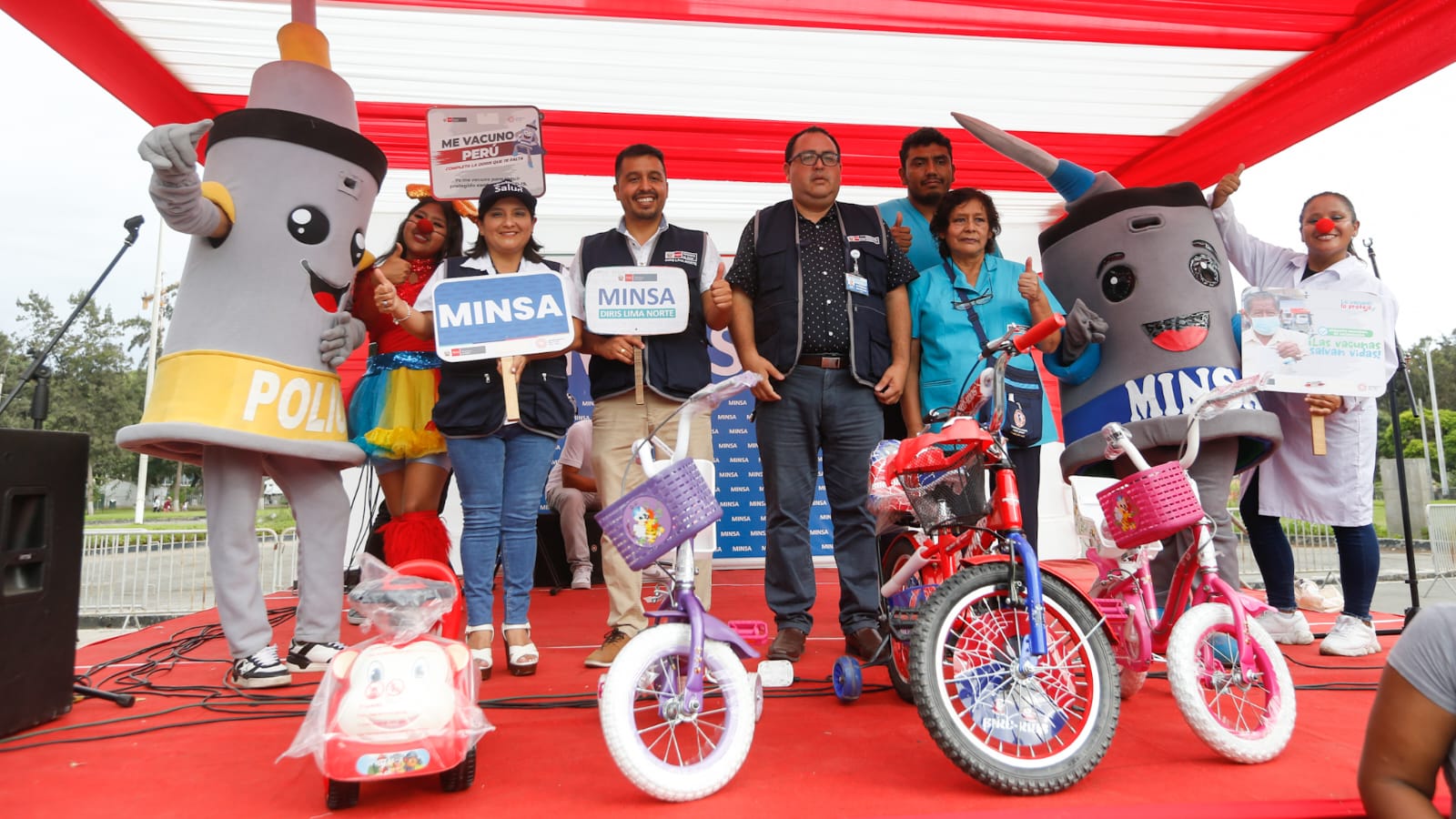 Minsa premia a niñas y niños que completaron sus dosis contra la covid-19