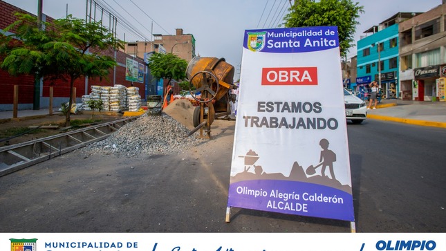 Nuestro personal de Obras Públicas de la Municipalidad de Santa Anita, inició el mantenimiento de los sardineles y áreas verdes en el frontis del IE N° 107 Daniel Alcides Carrión G. en beneficio de nuestros vecinos