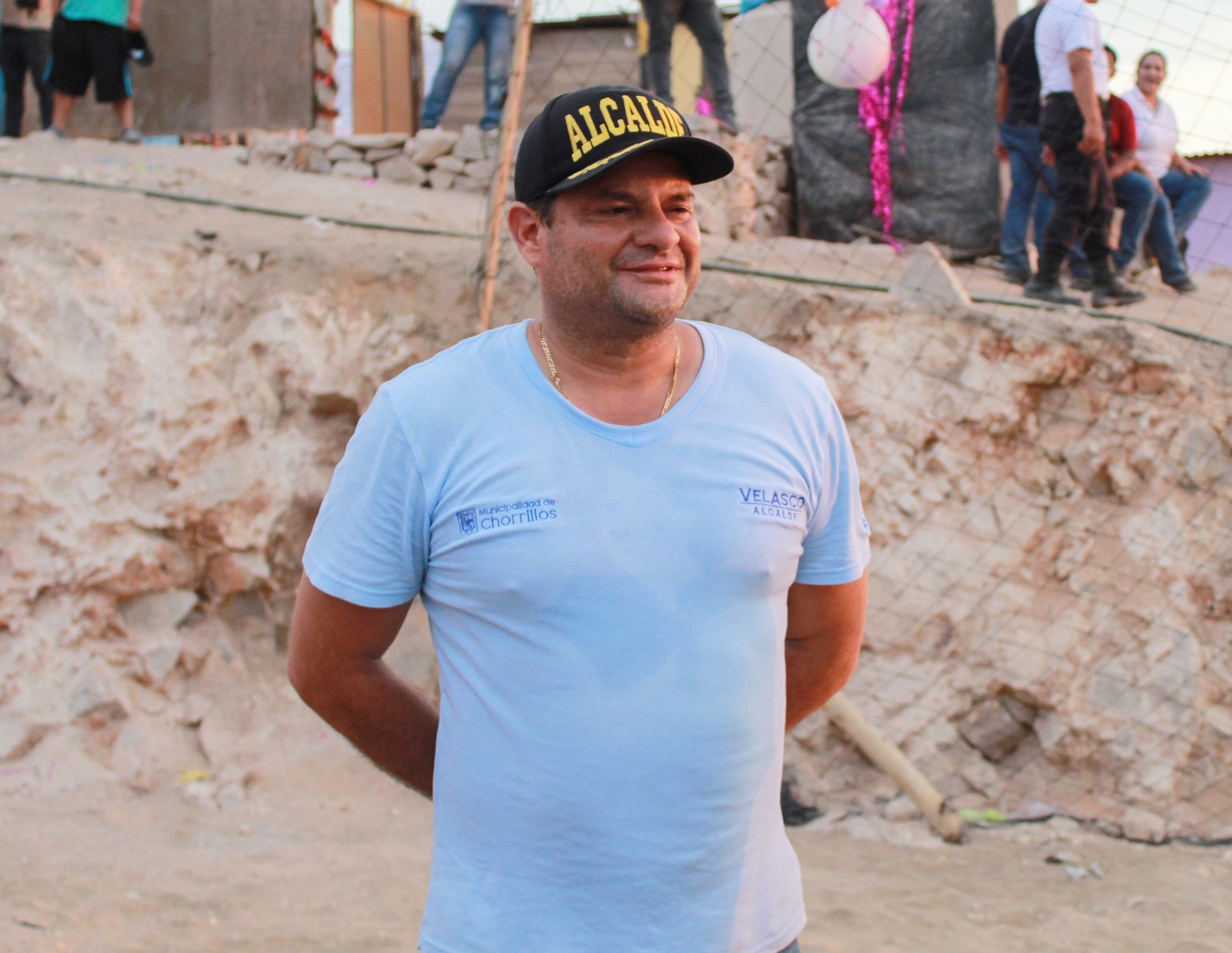 Alcalde Fernando Velasco se mostró conmovido por la historia de superación de los moradores