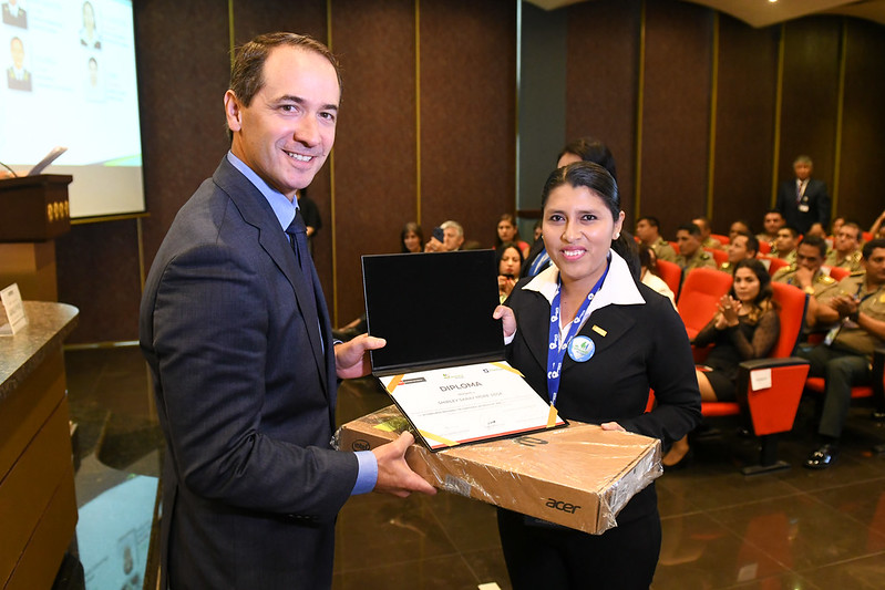 El ministro del Interior, Carlos Morán, presidió hoy la ceremonia de premiación del III Concurso Nacional “Mi Comisaría, Mi Orgullo 2019”.
