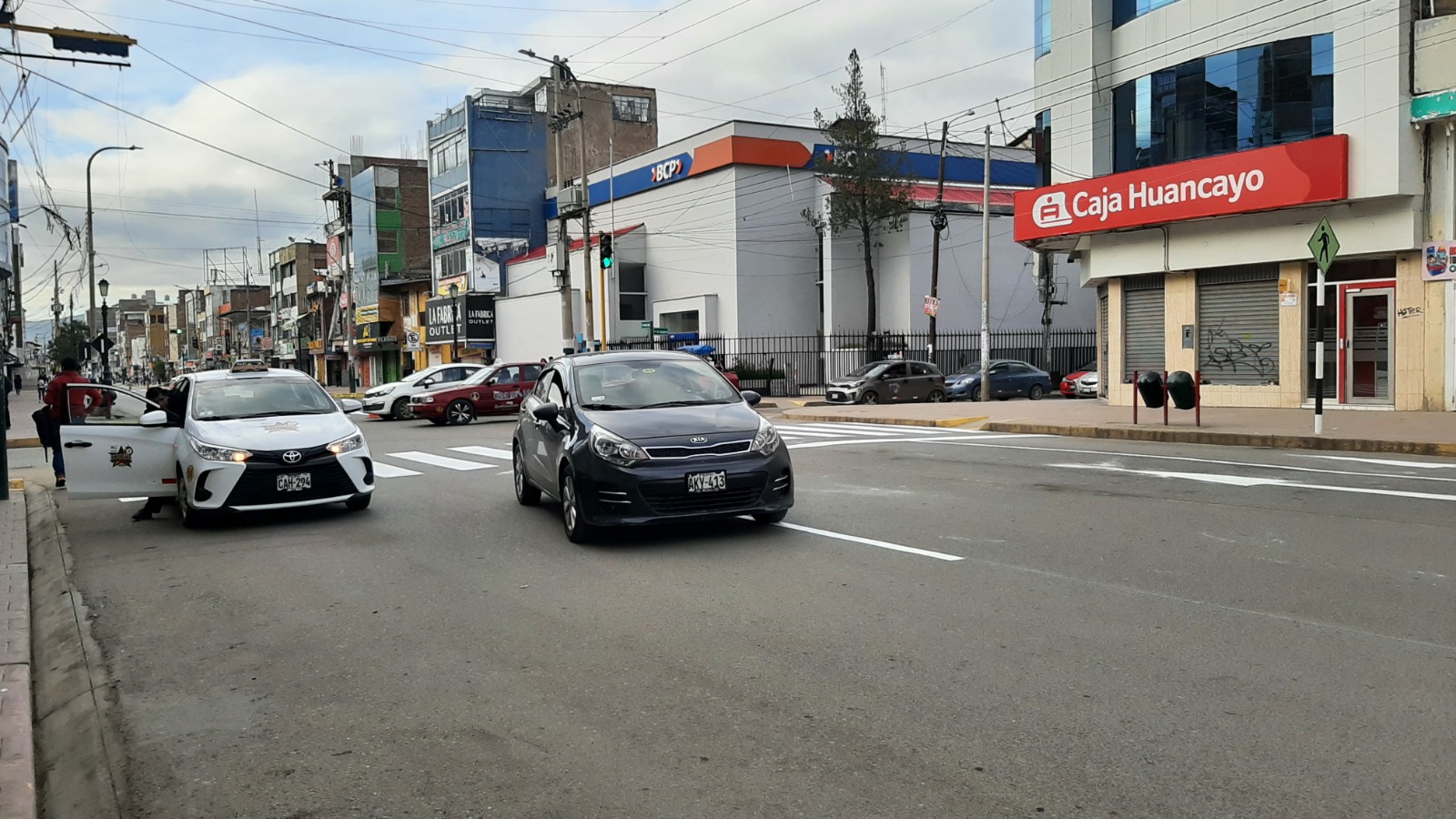 "Se viene realizando el pintado de más de 500 metros de señalización en ambos sentidos de la vía a favor de los ciudadanos y transportistas de Huancayo