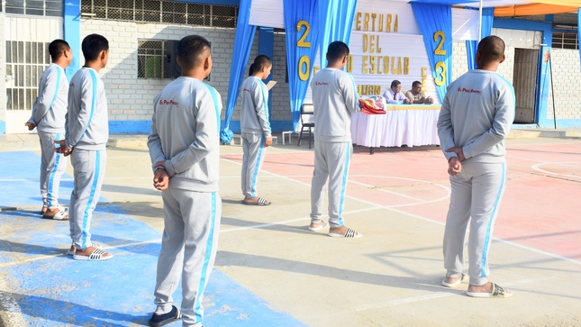 Adolescentes del centro juvenil Miguel Grau inician año escolar 2023