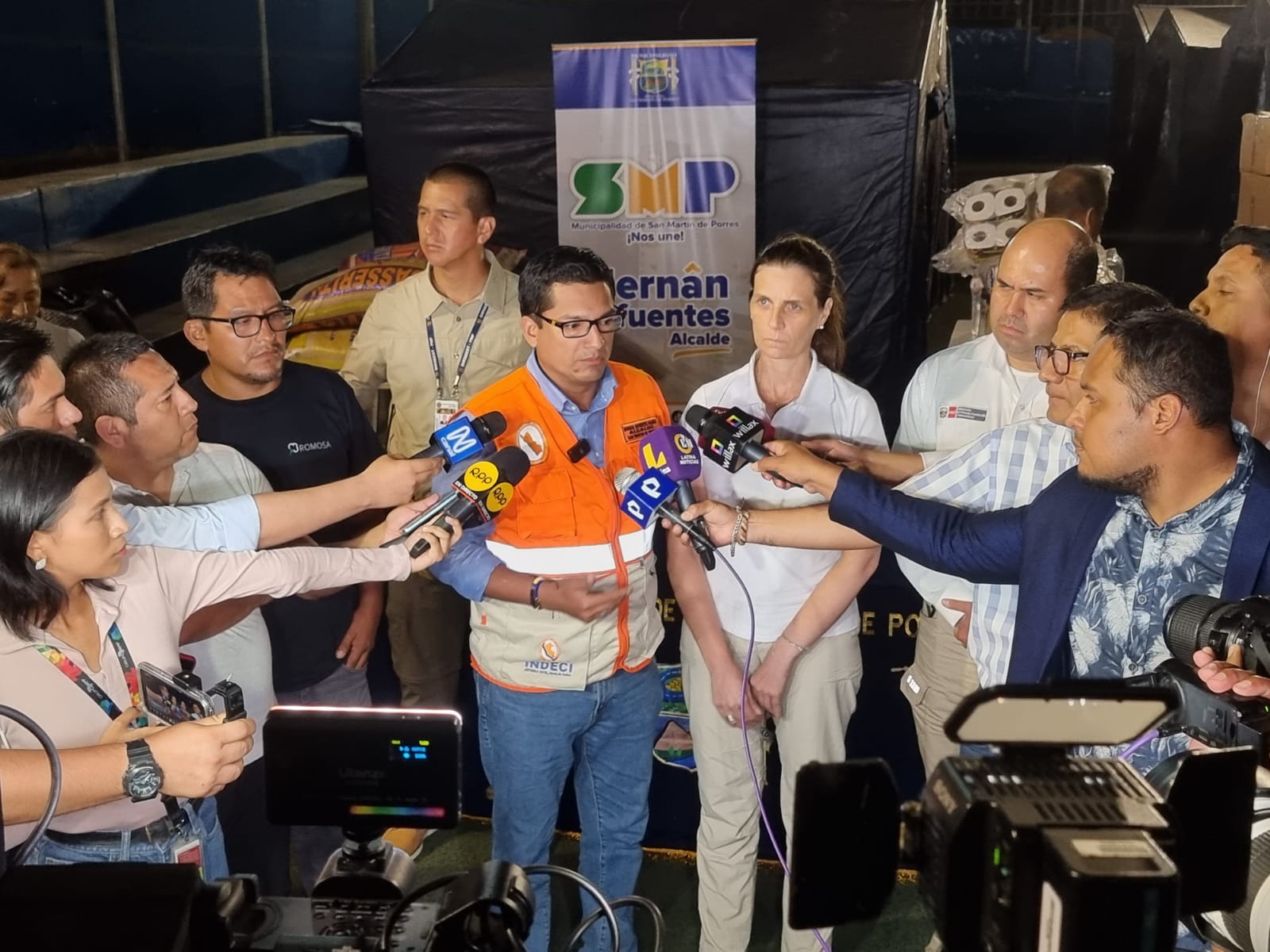 Hernán Sifuentes, alcalde de San Martín de Porres, señaló diversas alternativas disponibles para damnificados y personas afectadas.