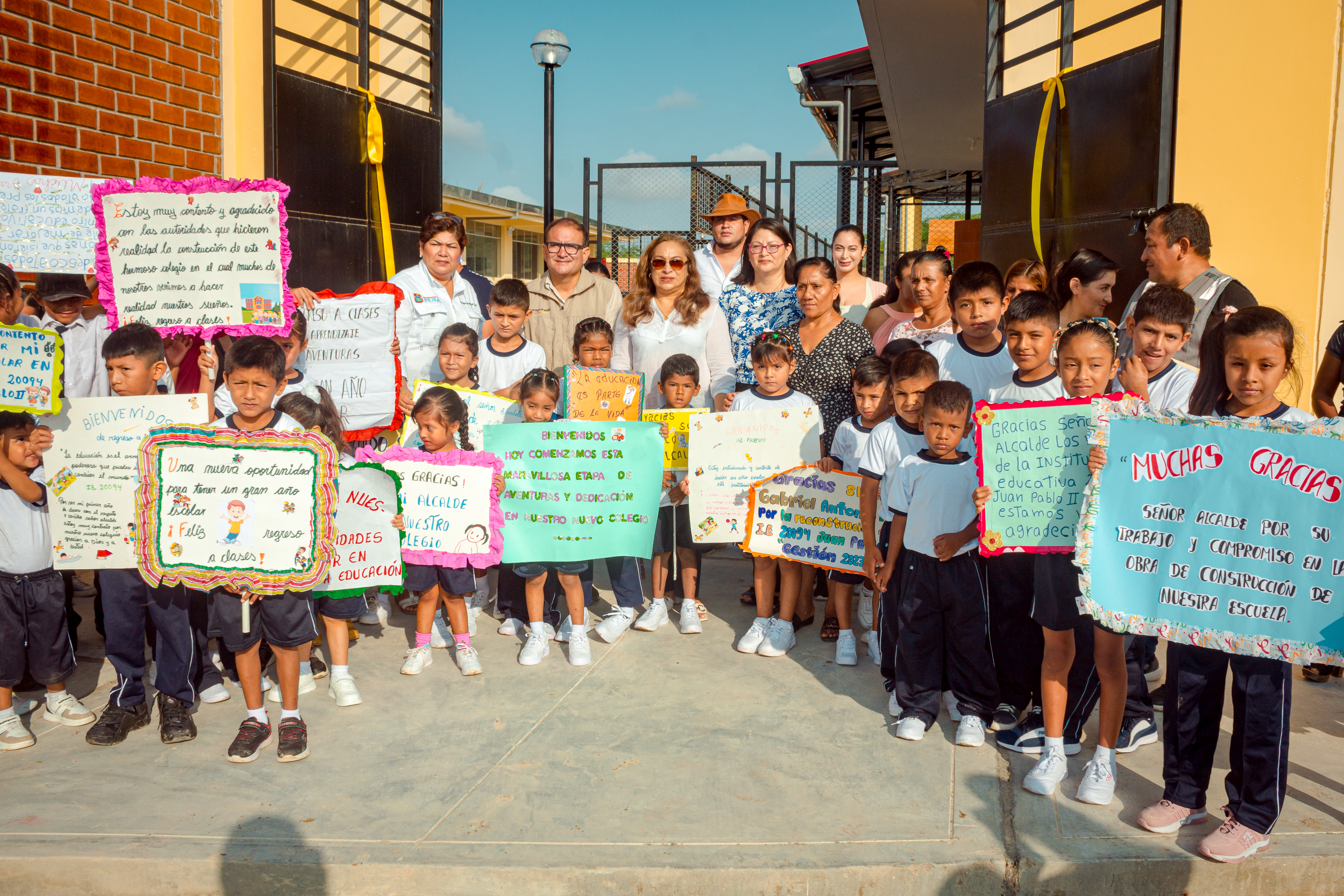 Inauguración de la institución educativa N° 20094 Juan Pablo II – Cieneguillo Sur