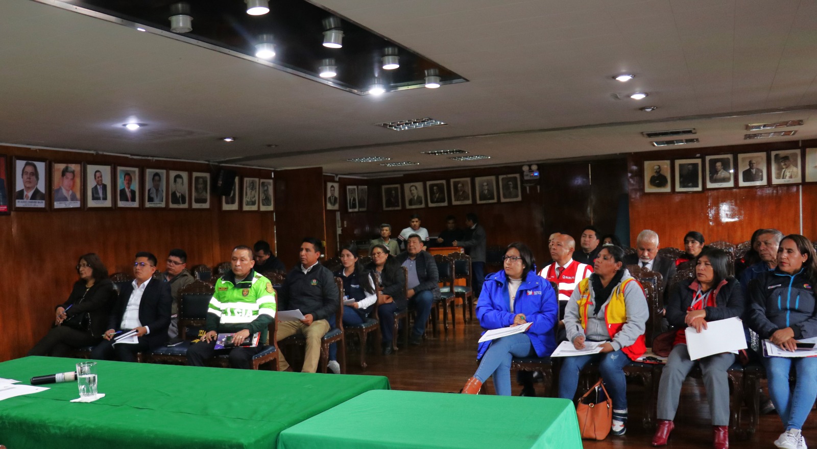 Dennys Cuba Rivera, e integrantes se reunieron para tratar esta problemática y prevenir cualquier acción que altere el orden y la tranquilidad vecinal.