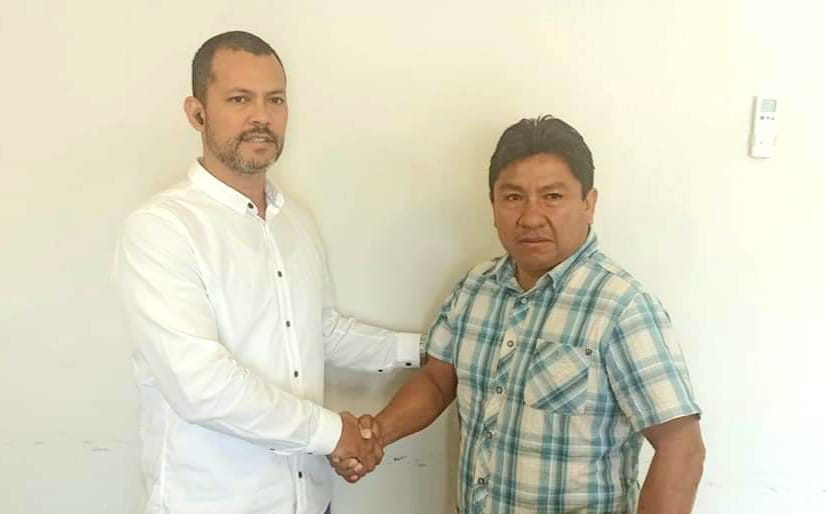 Alcalde y  Subdirector Regional de la ARCC