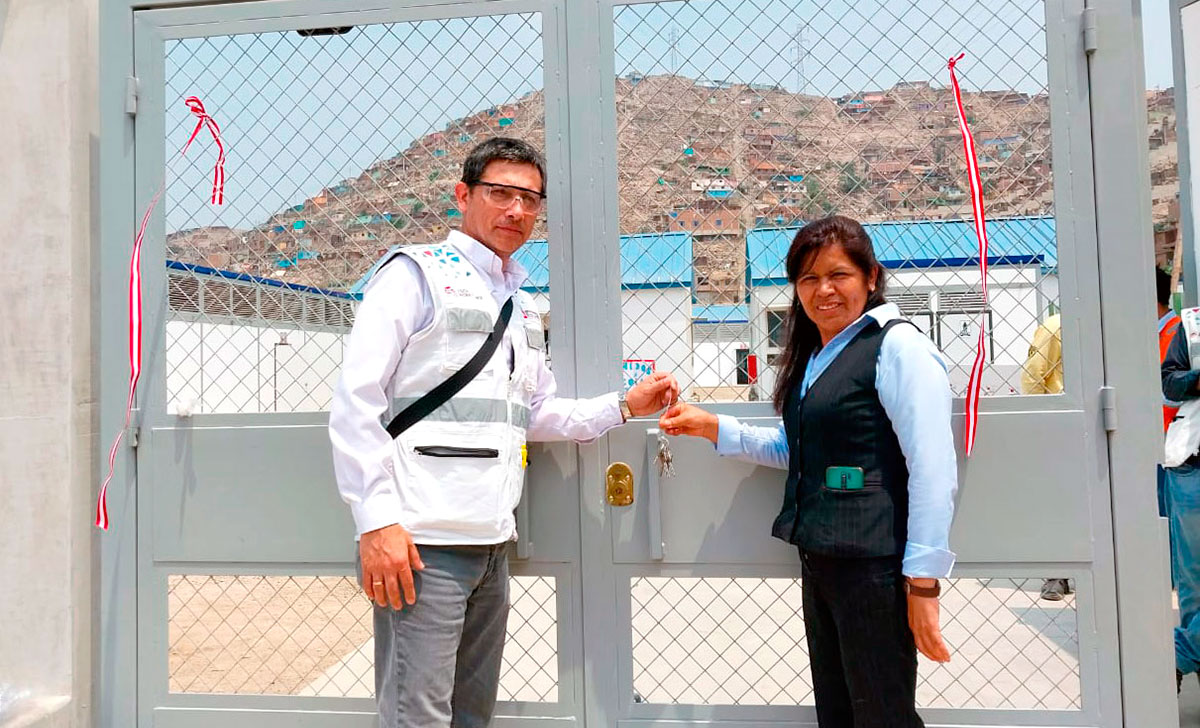 Estudiantes de la IE 1267 de Lurigancho inician el año escolar en su nueva escuela temporal