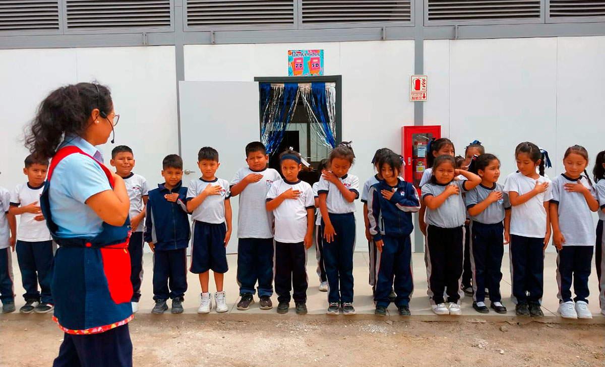 Estudiantes de la IE 1267 de Lurigancho inician el año escolar en su nueva escuela temporal
