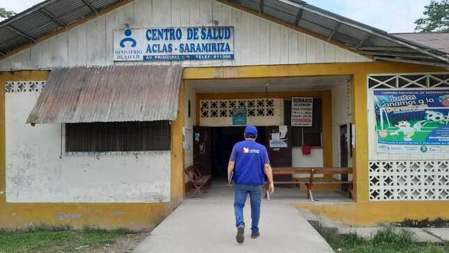 Comisionado visita centros de salud