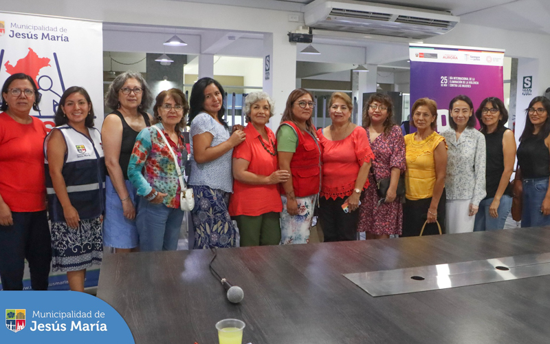 Esta semana se realizó la inauguración del programa 🫶🏻 “𝑴𝒖𝒋𝒆𝒓 𝒕𝒆 𝑬𝒔𝒄𝒖𝒄𝒉𝒂𝒎𝒐𝒔”.
Esta iniciativa del #Codisec y el Ministerio de la Mujer y Poblaciones Vulnerables del Perú