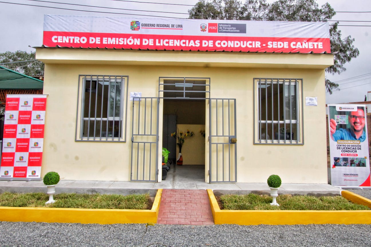 Gobernadora Rosa Vásquez inaugura centro de Emisión de Licencia de Conducir en la provincia de Cañete