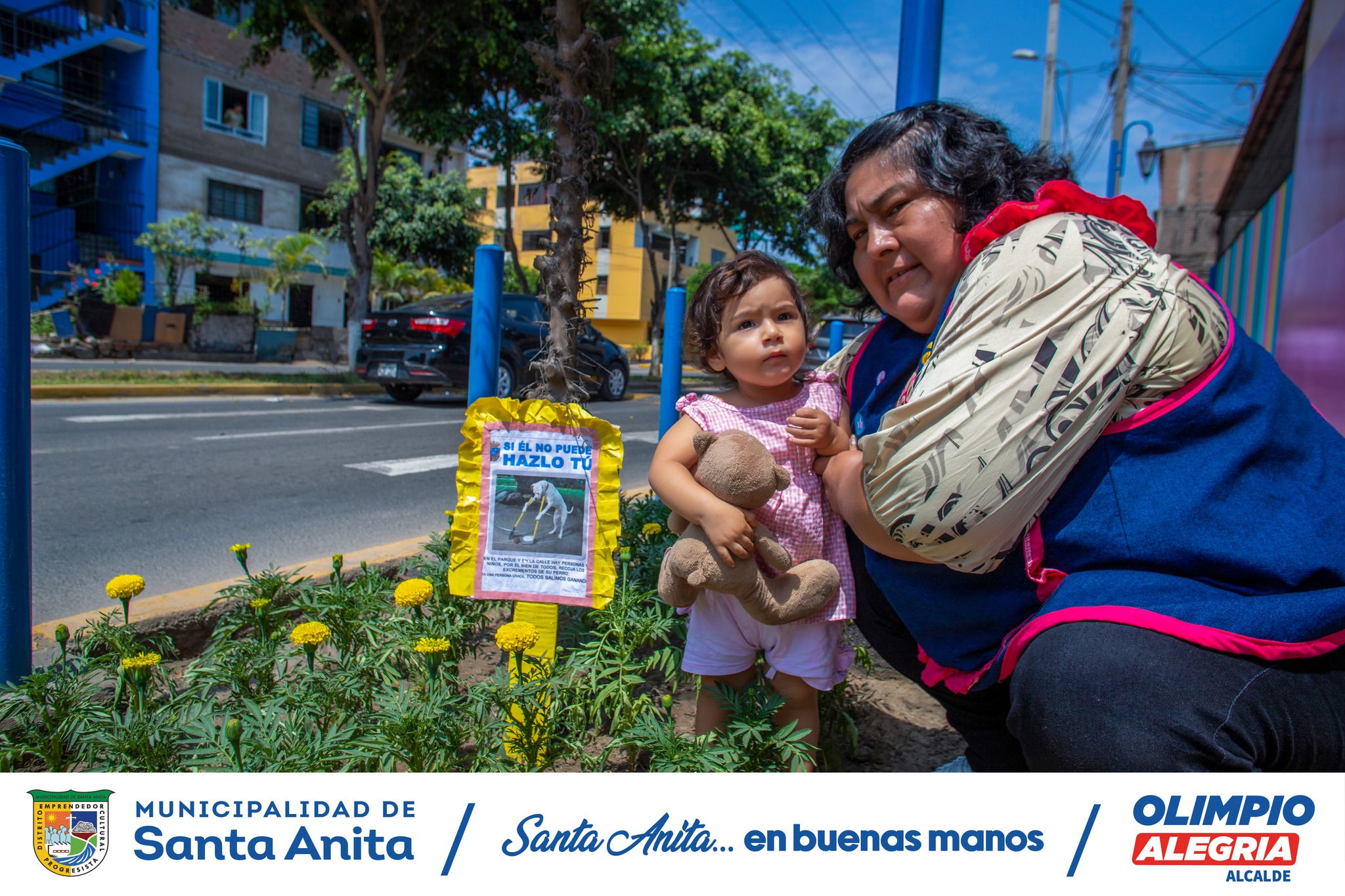 Nuestros niΓ±os de la GuarderΓa Municipal de Santa Anita, junto a profesoras y padres, colocaron carteles en el frontis para crear conciencia sobre el cuidado de las Γ‘reas verdes y la importancia de recoger las necesidades de las mascotas. Β‘Sigamos su ejemplo y cuidemos nuestro entorno juntos!
