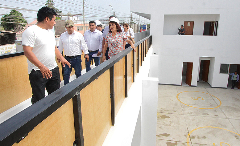 Supervisan etapa final de la obra de construcción de moderna I.E. “Niño Jesús de Praga” en San Vicente