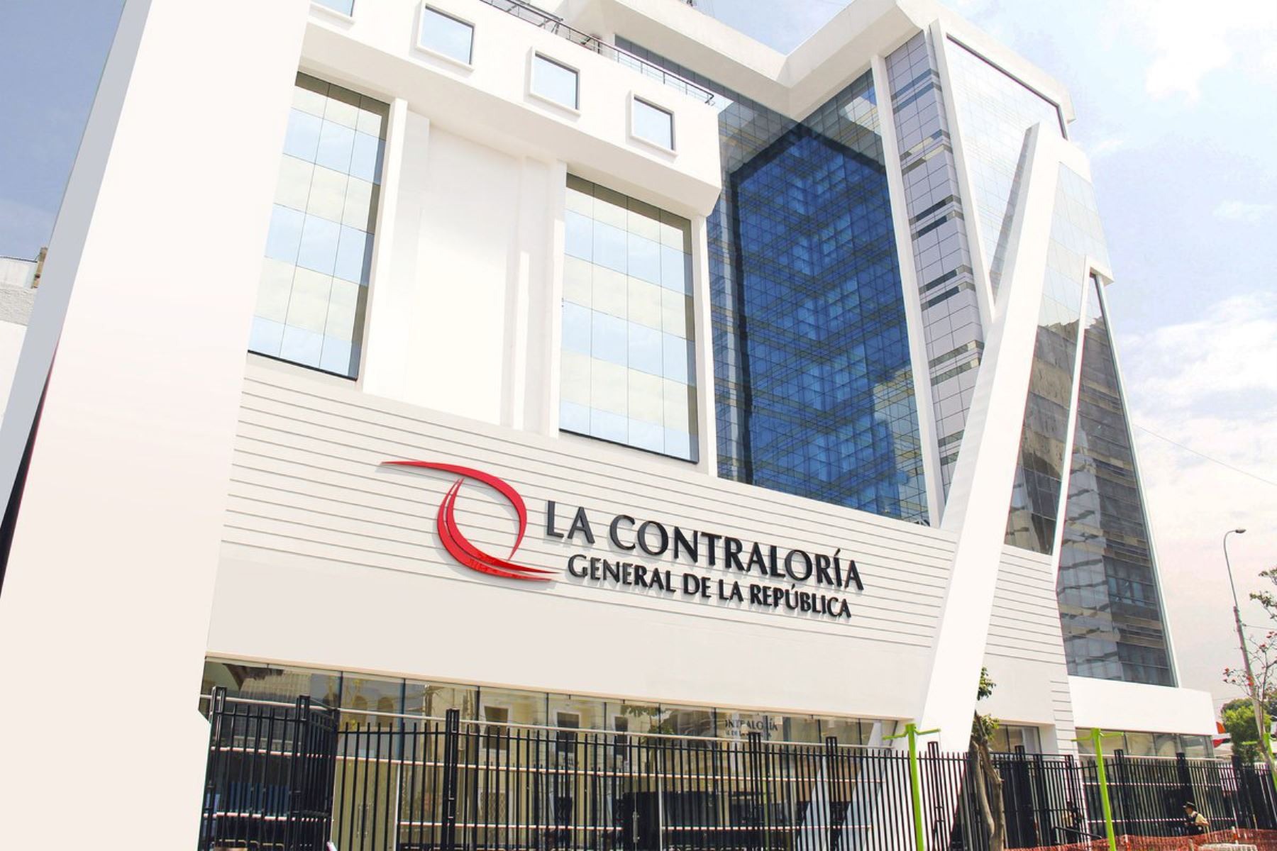 Contraloría convoca Concurso de Méritos para incorporar a más de 4000 profesionales de todo el país