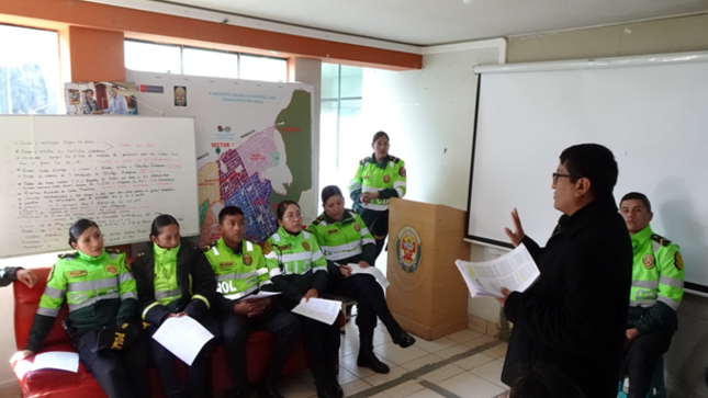 policías