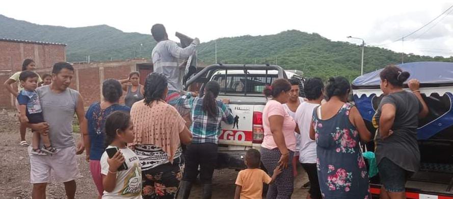 Entrega de ayuda humanitaria en La Alberca