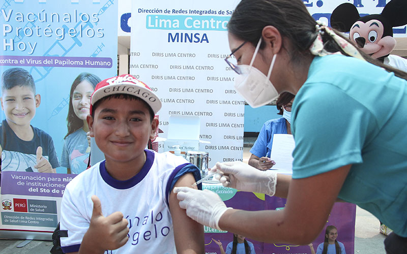 Foto 1 de Diris Lima Centro realiza el lanzamiento de vacunación contra el VPH a niñas y niños del 5to grado de primaria en instituciones educativas