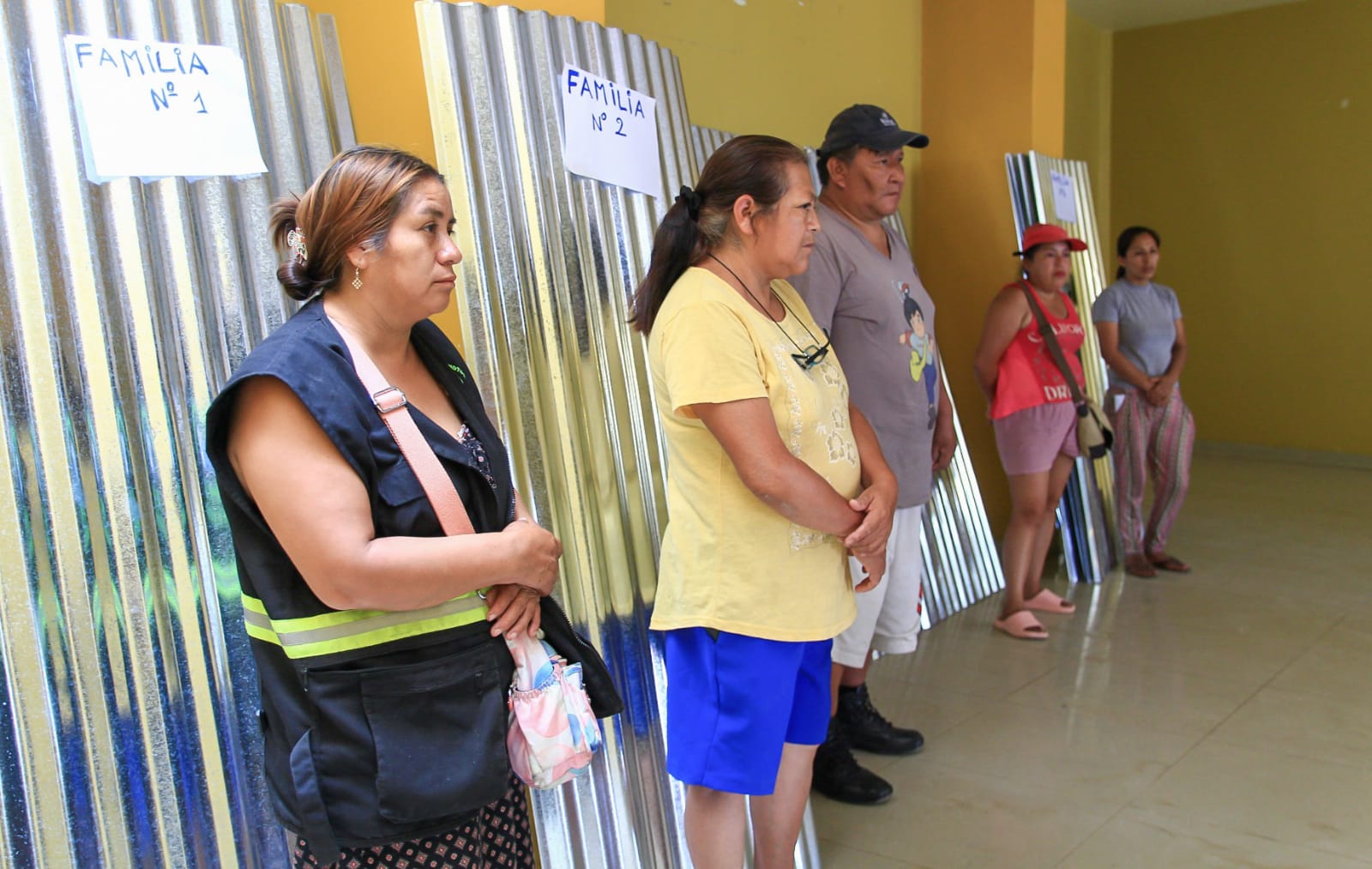 Vecinos del distrito se reunieron junto a funcionarios