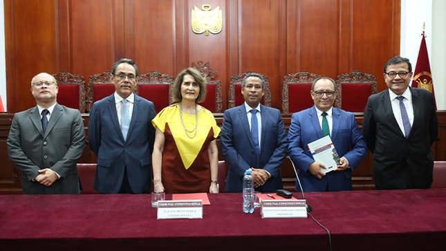 Magistrado del TC Gustavo Gutiérrez Ticse presentó su libro "Comentarios al Código Procesal Constitucional"