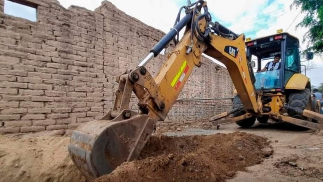 GORE trabaja con 9 maquinarias en puntos críticos de Pacasmayo