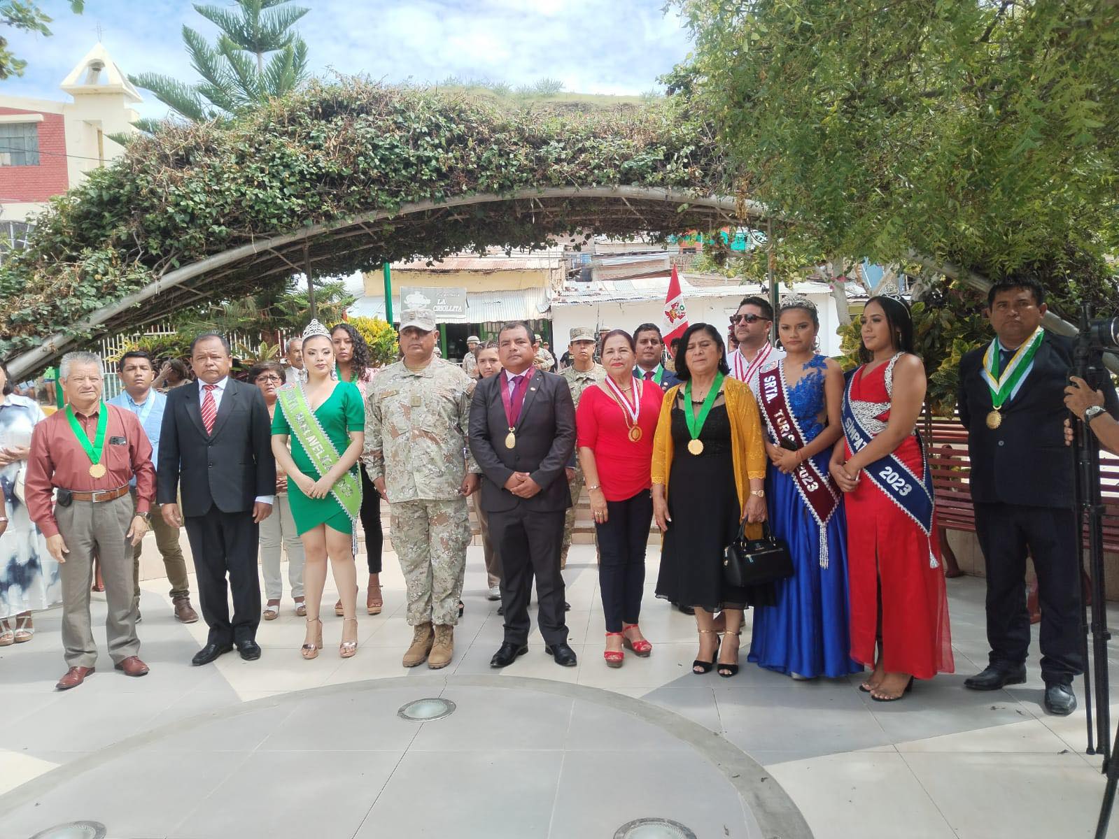 REGIDORA LIC. MELVA CRIOLLO LLEVA SALUDO INSTITUCIONAL DEL ALCALDE DE SULLANA EN CEREMONIA DE ANIVERSARIO DE MARCAVELICA