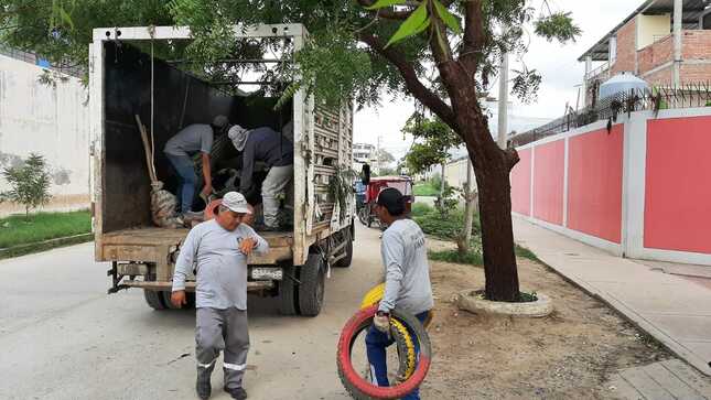 EXITOSA CAMPAÑA DE ELIMINACIÓN DE CRIADEROS DE ZANCUDOS EN COLEGIOS