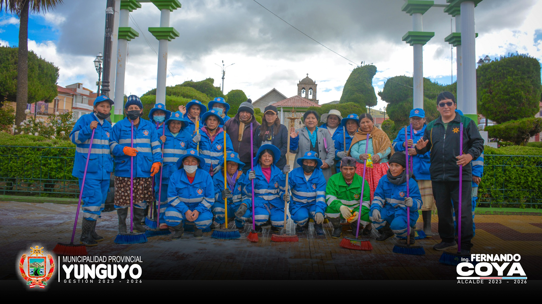 Realizan Labor de Limpieza en la Plaza de Armas de Yunguyo
