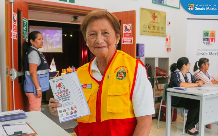 Nuestro alcalde, Jes煤s G谩lvez Olivares, como presidente del #Codisec, inform贸 a los asistentes acerca de la ejecuci贸n de las pol铆ticas, planes, programas y proyectos de seguridad ciudadana, que se han realizado durante el primer trimestre del a帽o 2023