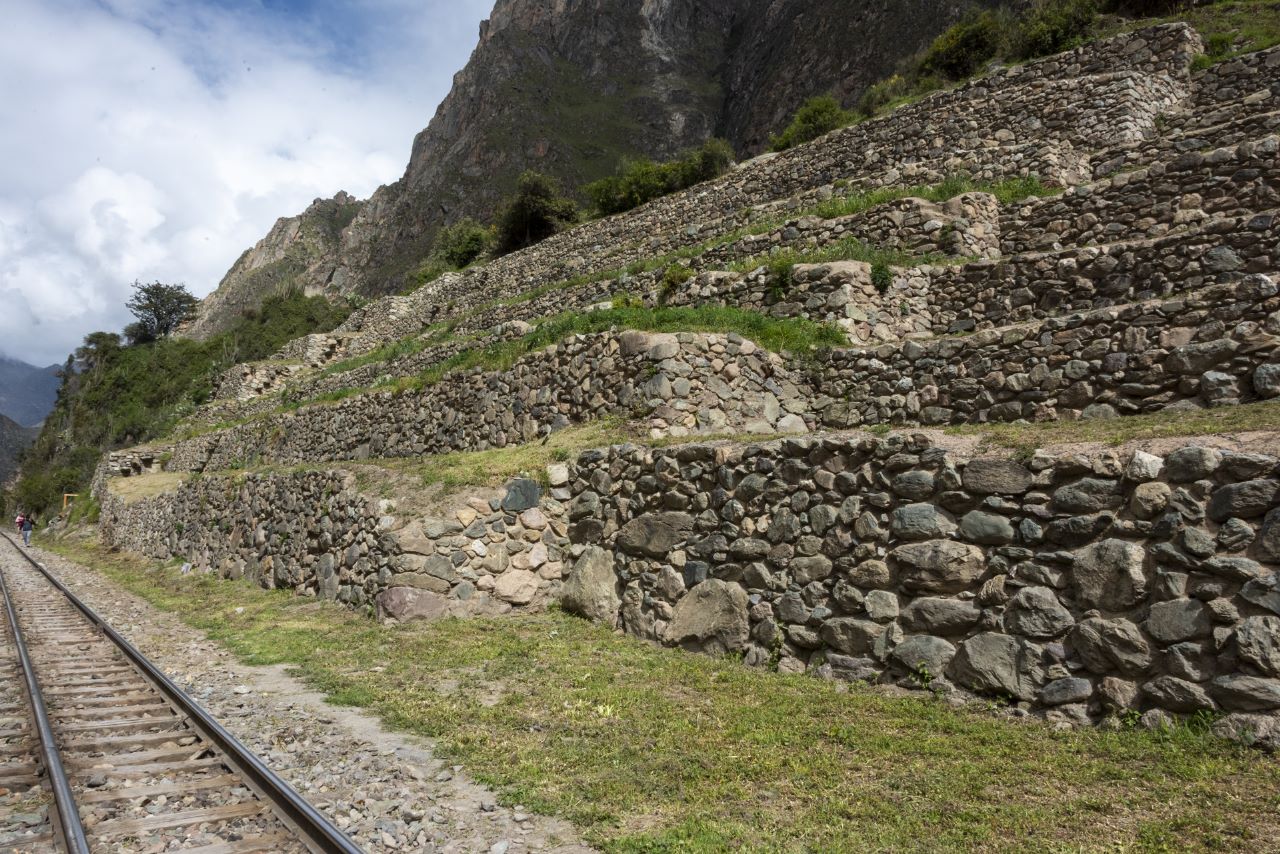 Ministerio de Cultura concluyó la restauración de 14 andenes inkas del sector de Choquellusca en Machupicchu 
