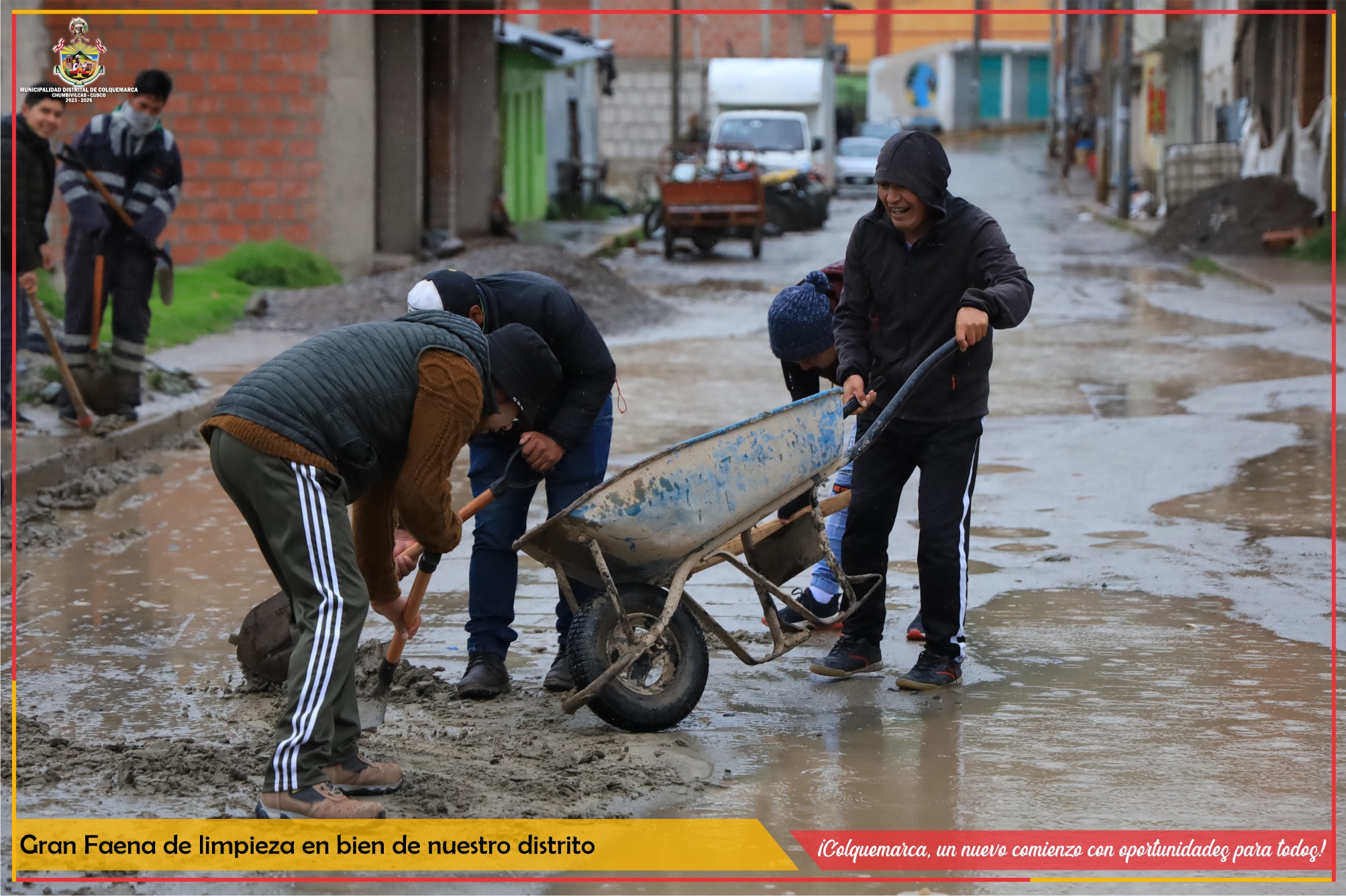 La Municipalidad distrital de Colquemarca, liderada por el Prof. Santos Oviedo Ataucuri y su equipo conformado por regidores, subgerentes, funcionarios, equipo técnico y colaboradores, junto con la participación del pueblo en general, llevaron a cabo una gran faena de limpieza de calles y cunetas, abarcando desde la salida a Charamuray hasta Ampu.
La actividad inició a las 6 a.m. y fue una muestra de agradecimiento y retribución por parte de los trabajadores de la Municipalidad al distrito de Colquemarca, que los acoge cariñosamente. La faena contó con la participación de todos los trabajadores de la Municipalidad, quienes demostraron su compromiso con el cuidado del medio ambiente y la mejora de la calidad de vida de los ciudadanos.
La iniciativa fue aplaudida por la comunidad del distrito de Colquemarca, quienes reconocen y valoran el esfuerzo y dedicación de la Municipalidad para mantener limpias y ordenadas las calles y cunetas de la zona. La Municipalidad reafirma su compromiso de seguir trabajando en beneficio del distrito y sus habitantes.
¡Colquemarca, un nuevo comienzo con oportunidades para todos!
Prof. Santos Oviedo Ataucuri - Alcalde
Gestión 2023 - 2026